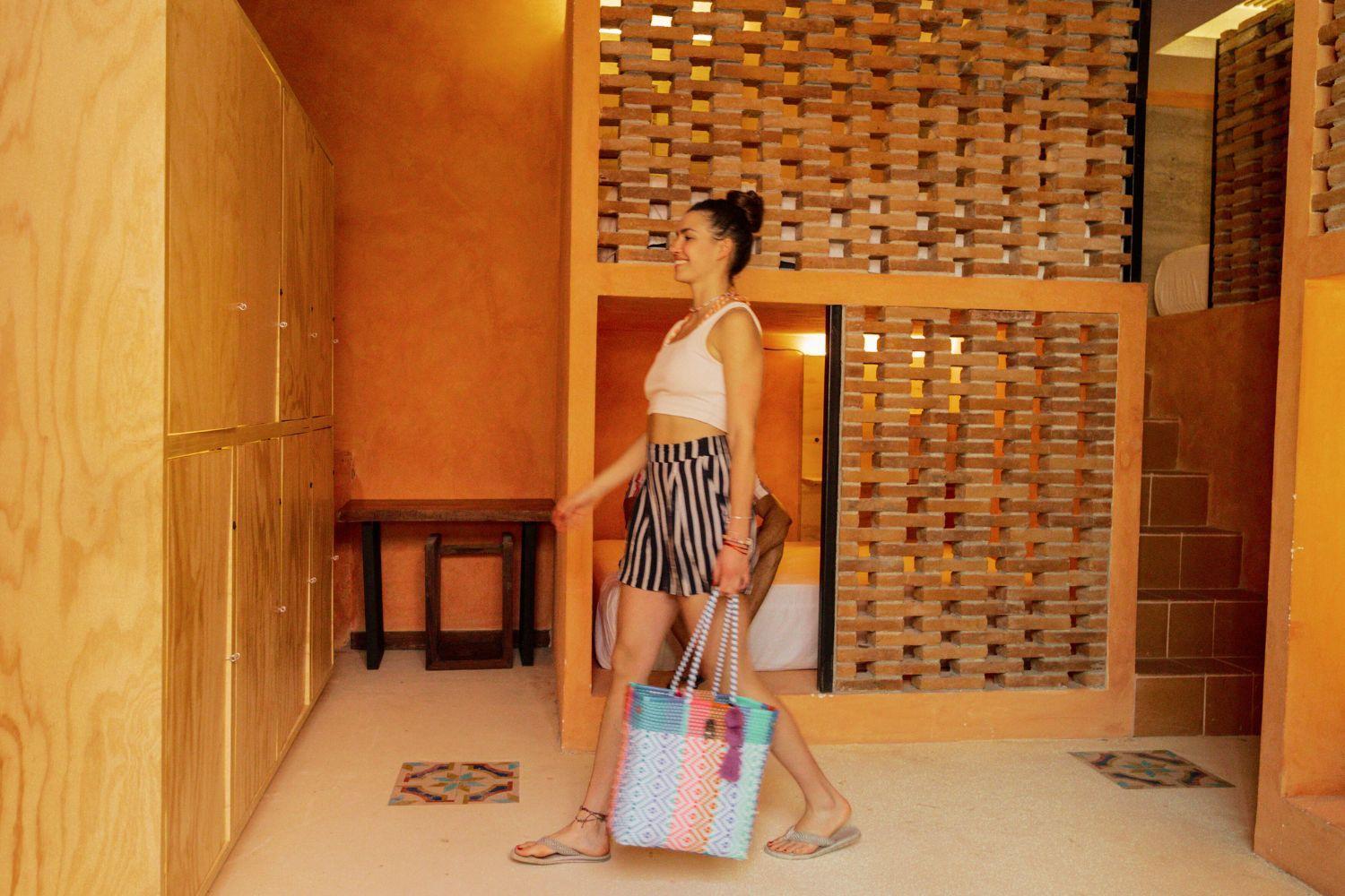 Casa Pepe Hotel Sayulita Ngoại thất bức ảnh A woman wearing a pair of shorts
